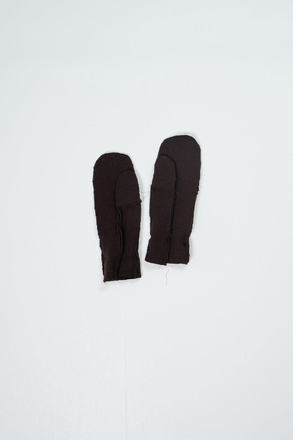 CF.22.11.04.01 HEAVY KNIT MITTENS heavy rib dark brown