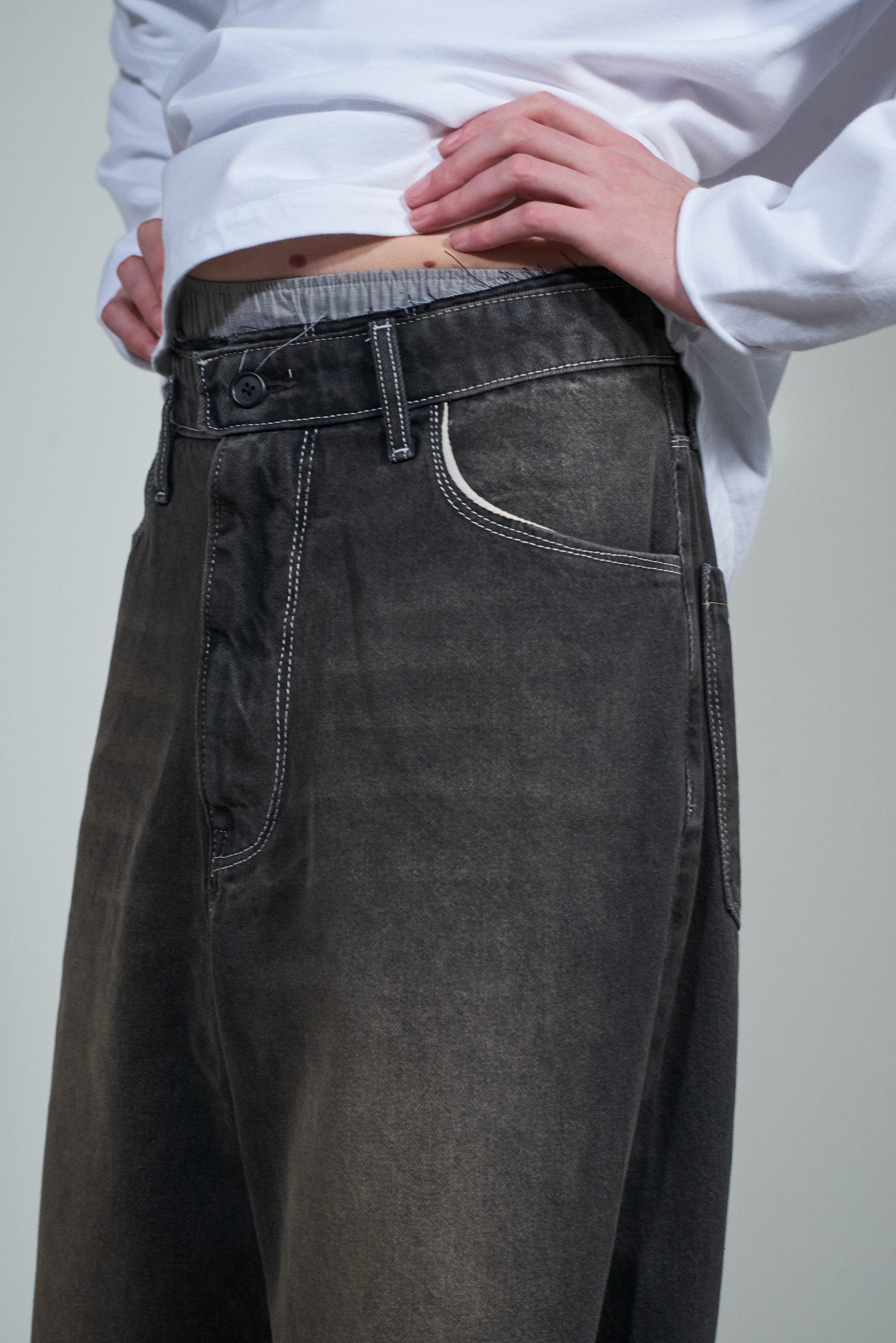 CF.22.15.01.01 WOBBLY JEANS denim faded brown