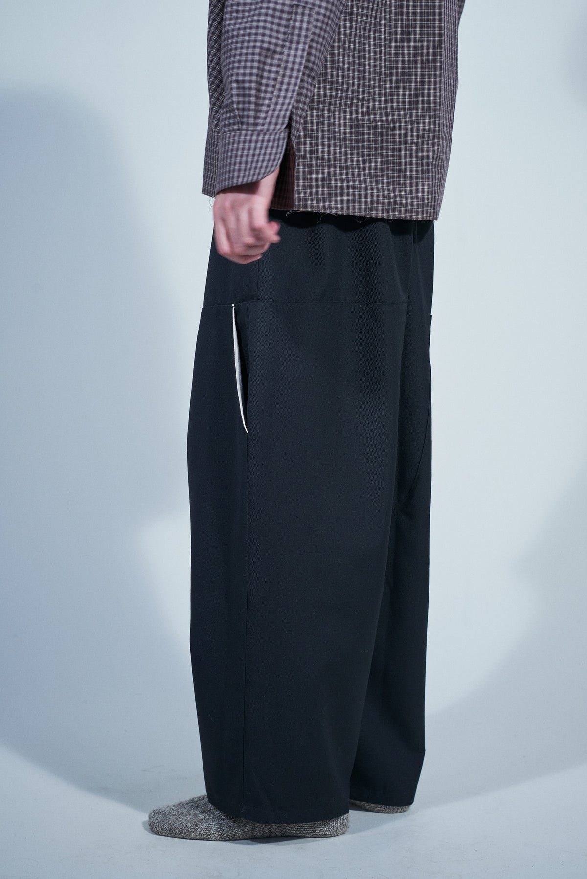 CF.22.06.05.01 DOUBLE PANTS poly/wool twill black