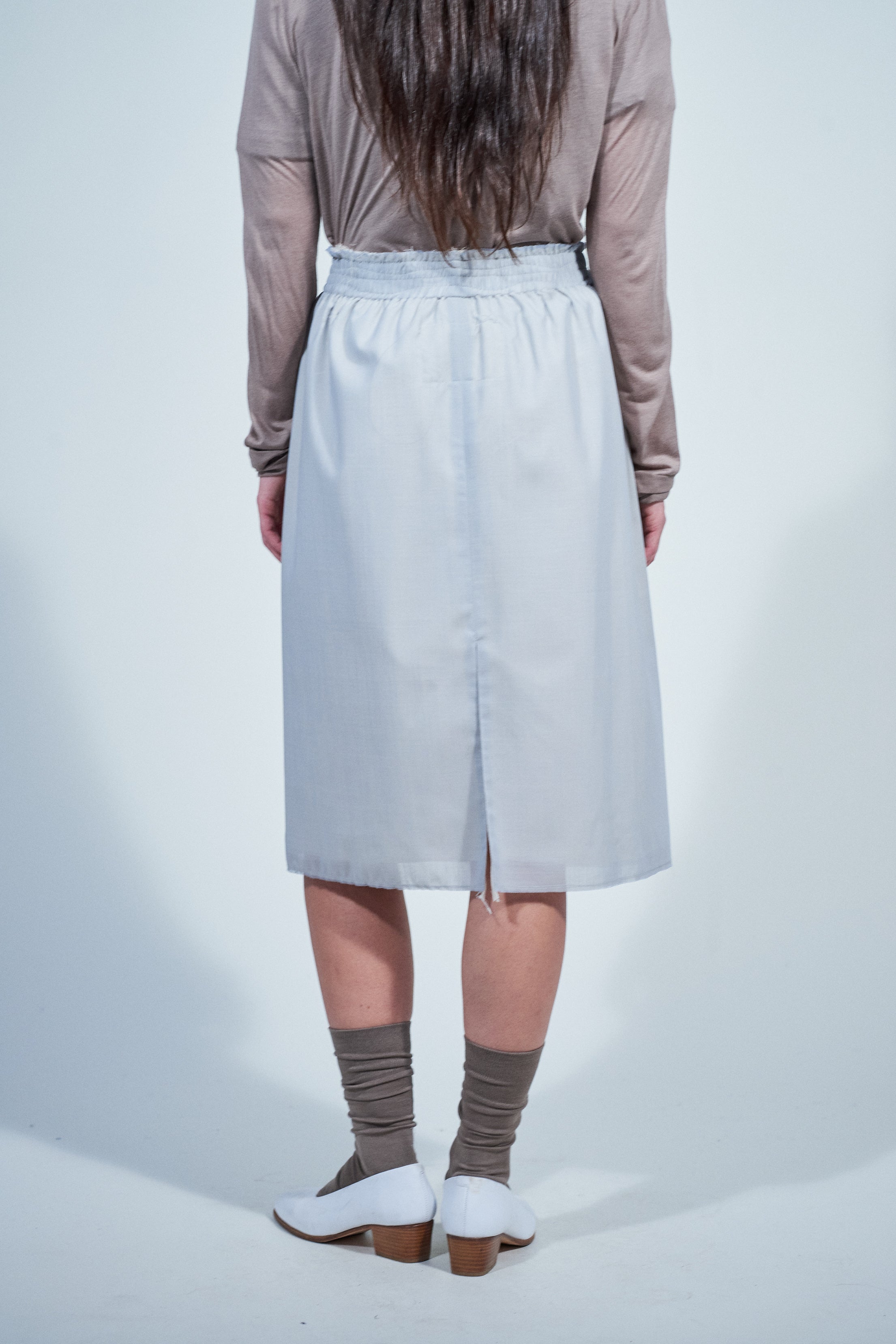 CF.22.07.01.02 GRANDMA SKIRT mesh wool light grey