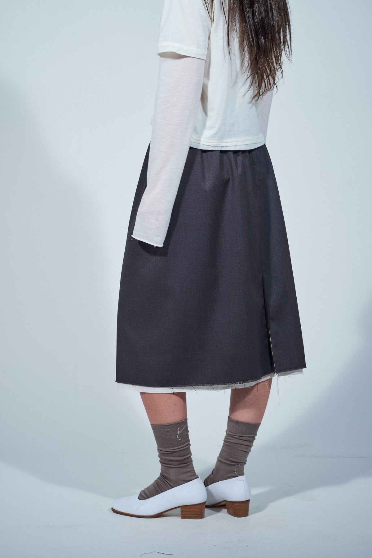 CF.22.07.01.01 GRANDMA SKIRT plain weave wool mud brown