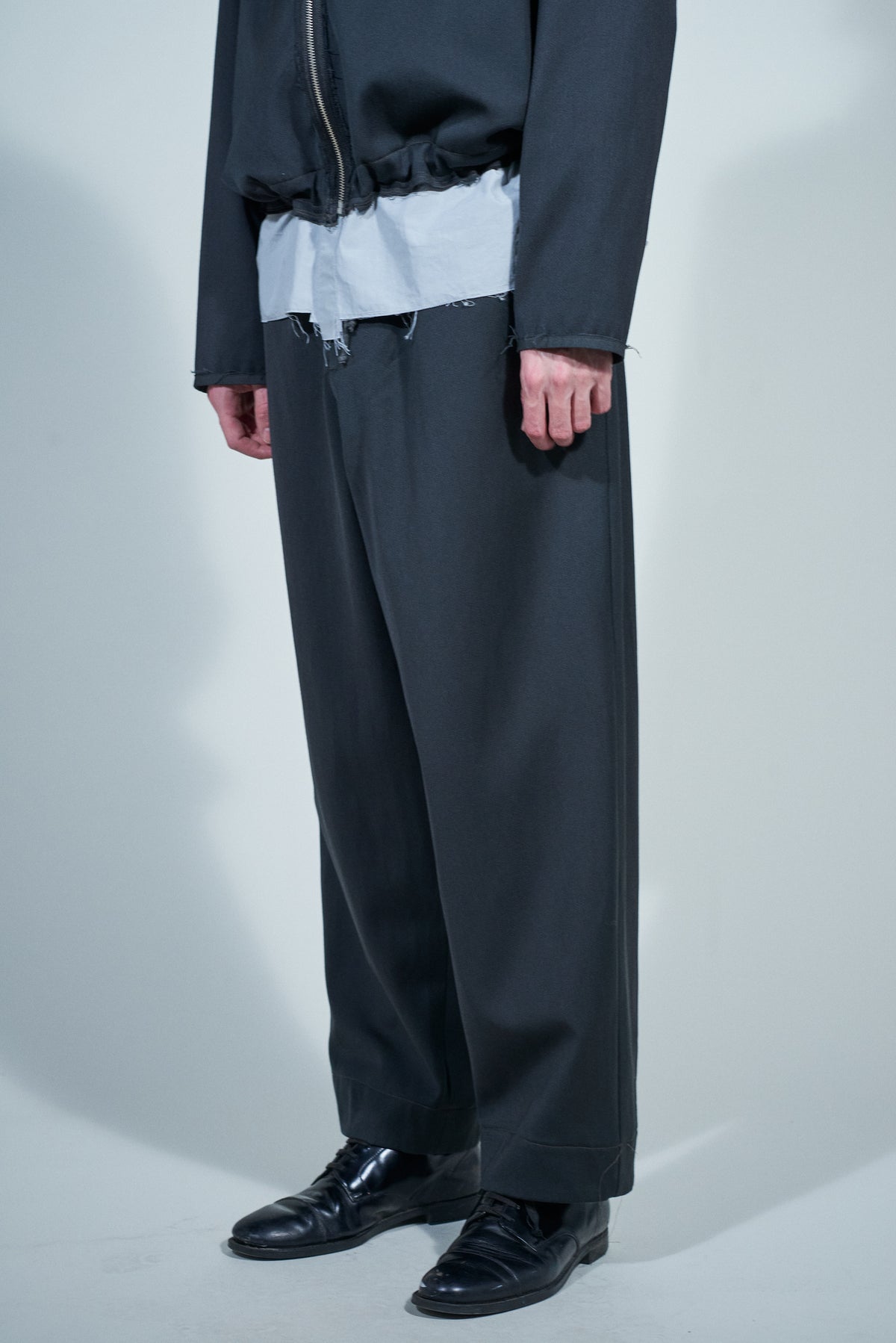 CF.22.06.02.03 SIMPLE PANTS wool twill grey