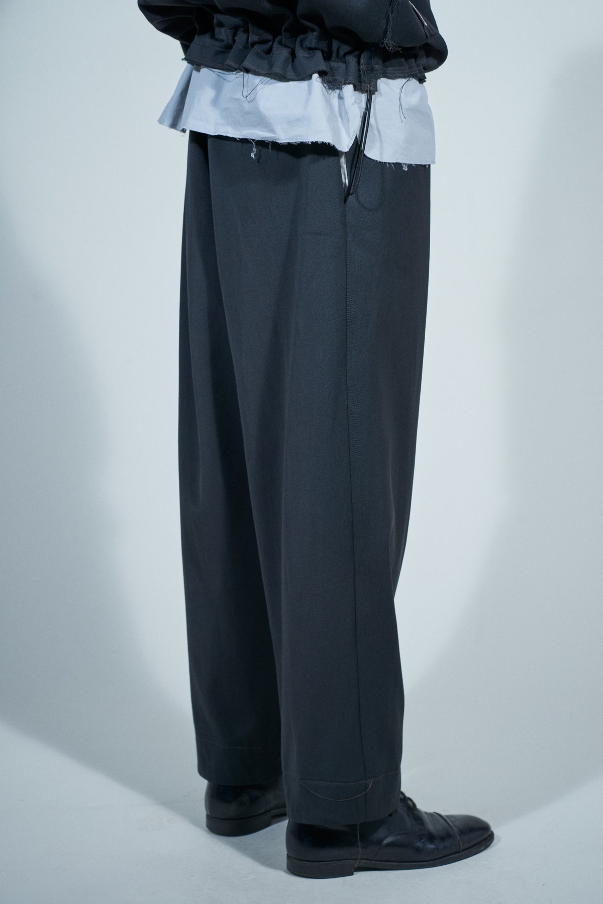 CF.22.06.02.03 SIMPLE PANTS wool twill grey