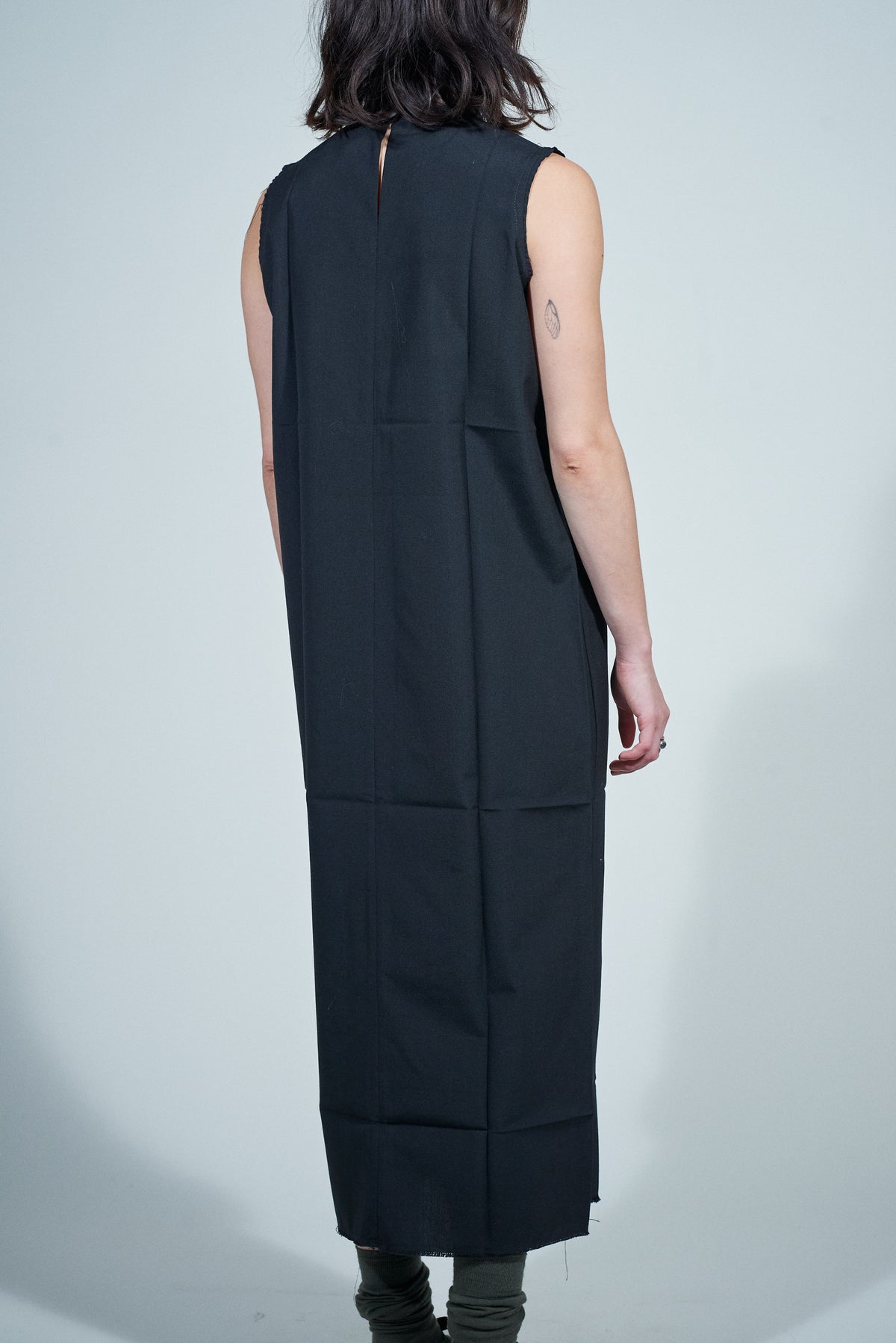 CF.22.18.05.01 FOLDED NORMAL DRESS wool/poly black