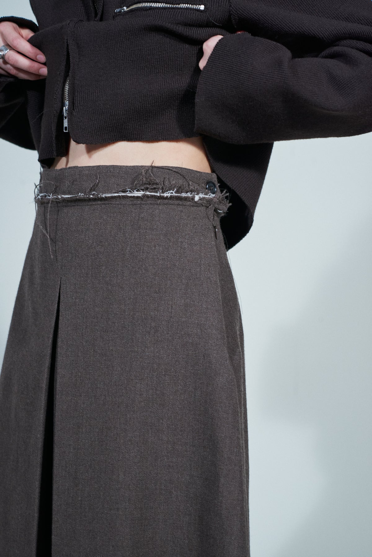 CF.22.07.02.01 MIDI SKIRT big weave wool brown