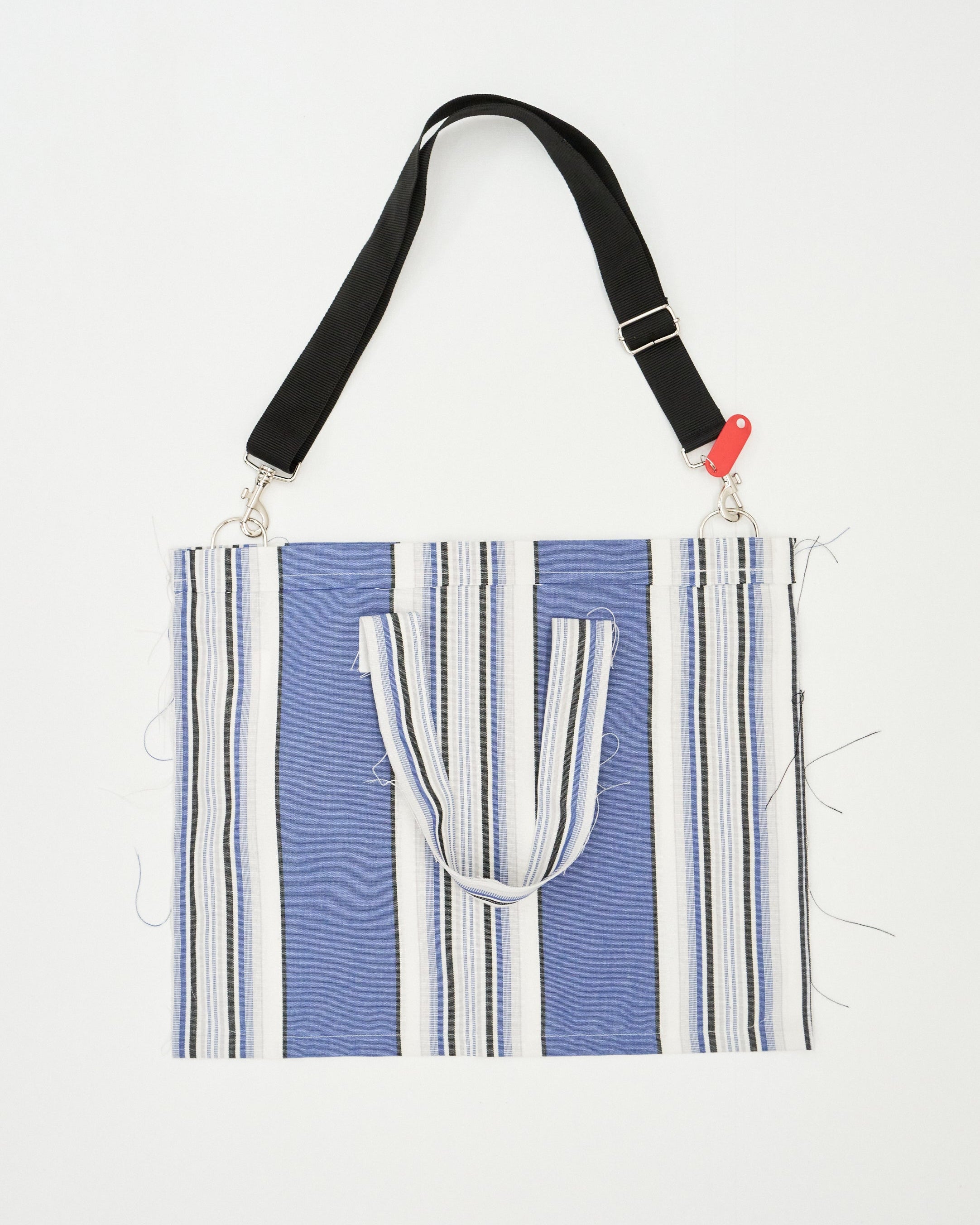 CF. EXCLUSIVE SHOPPER blue/white/black