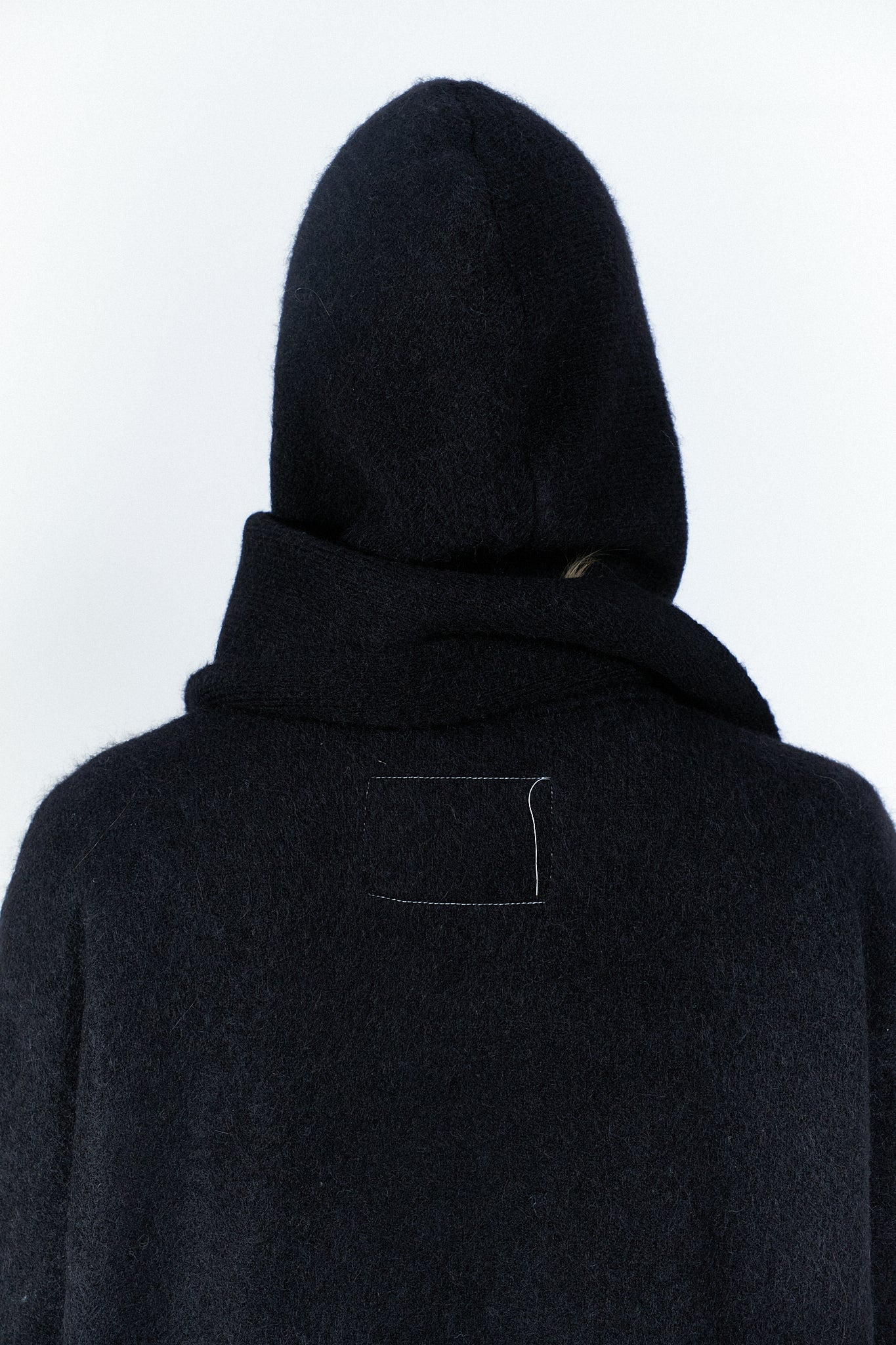 CF.20.03.08.01 HAIRY BALACLAVA SCARF BLACK – Camiel Fortgens