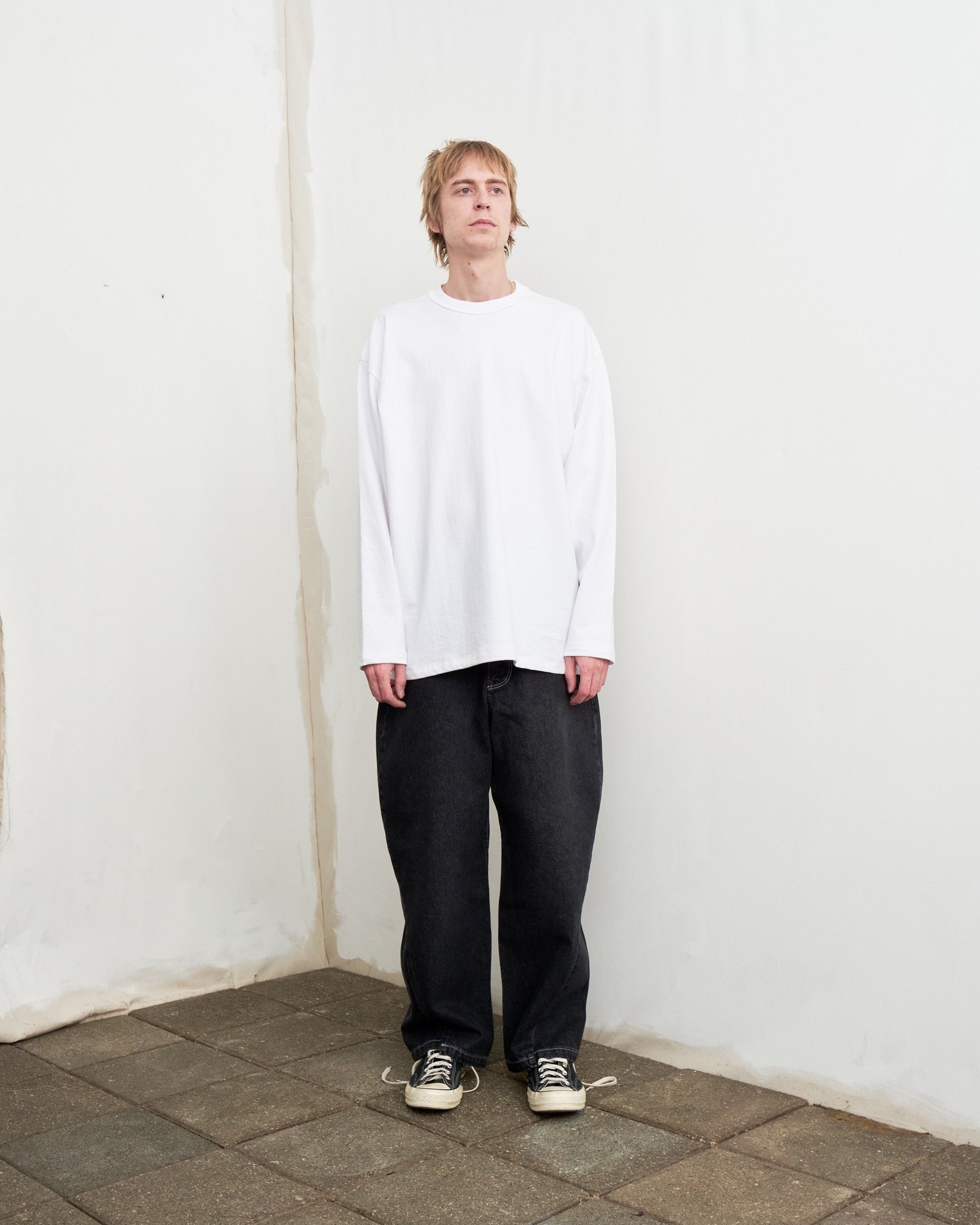 CF. EXCLUSIVE CROPPED WOBBLY JEANS black