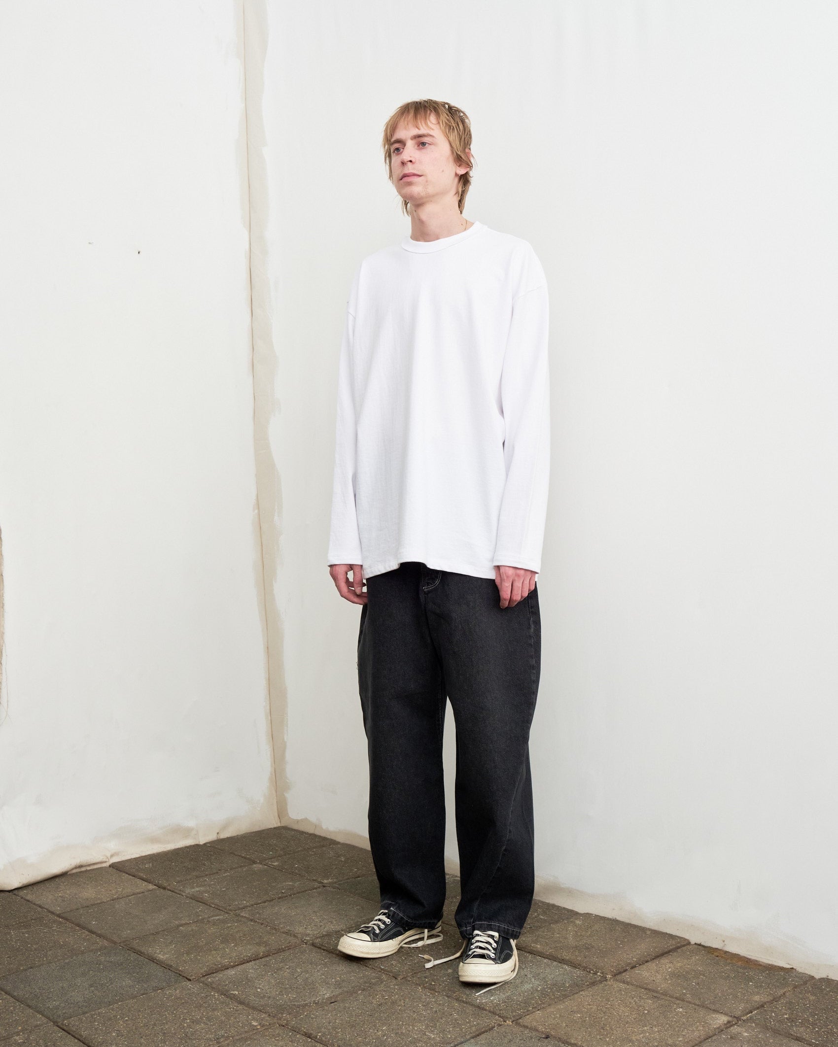 CF. EXCLUSIVE CROPPED WOBBLY JEANS black