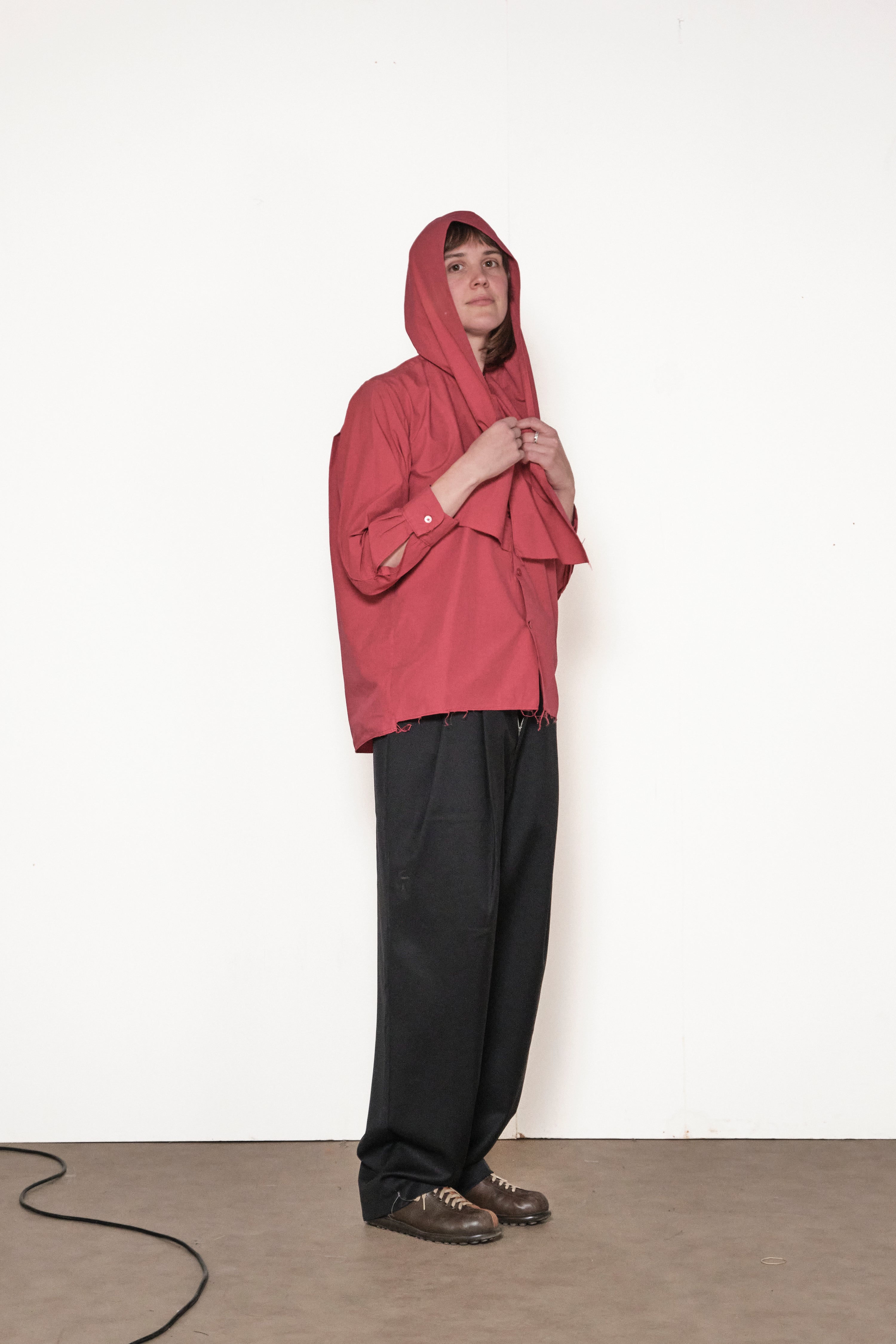 ONE OFF HOODED SHIRT red