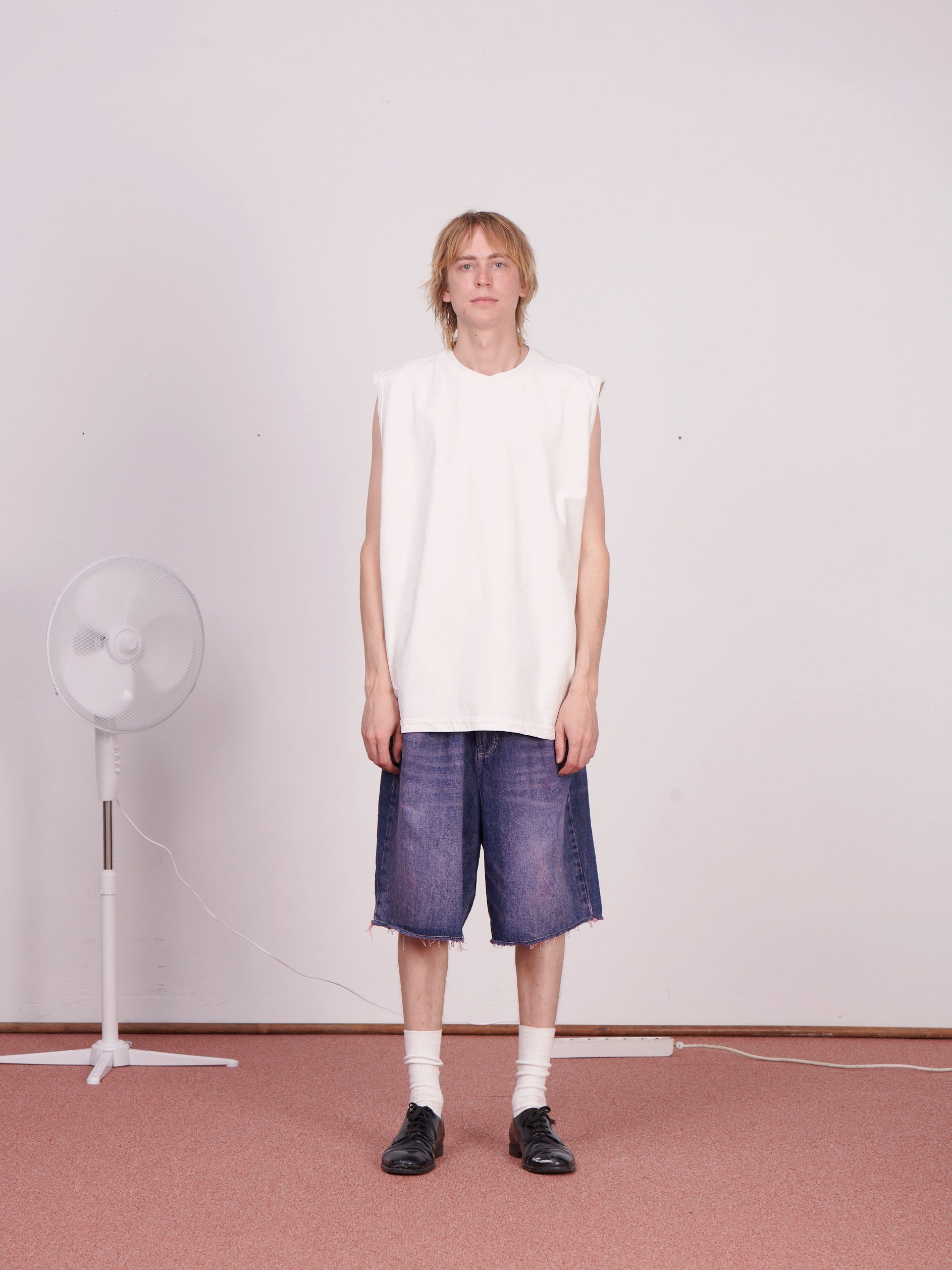 CF.23.01.01.01 BIG TANK heavy dry jersey dirty faded white