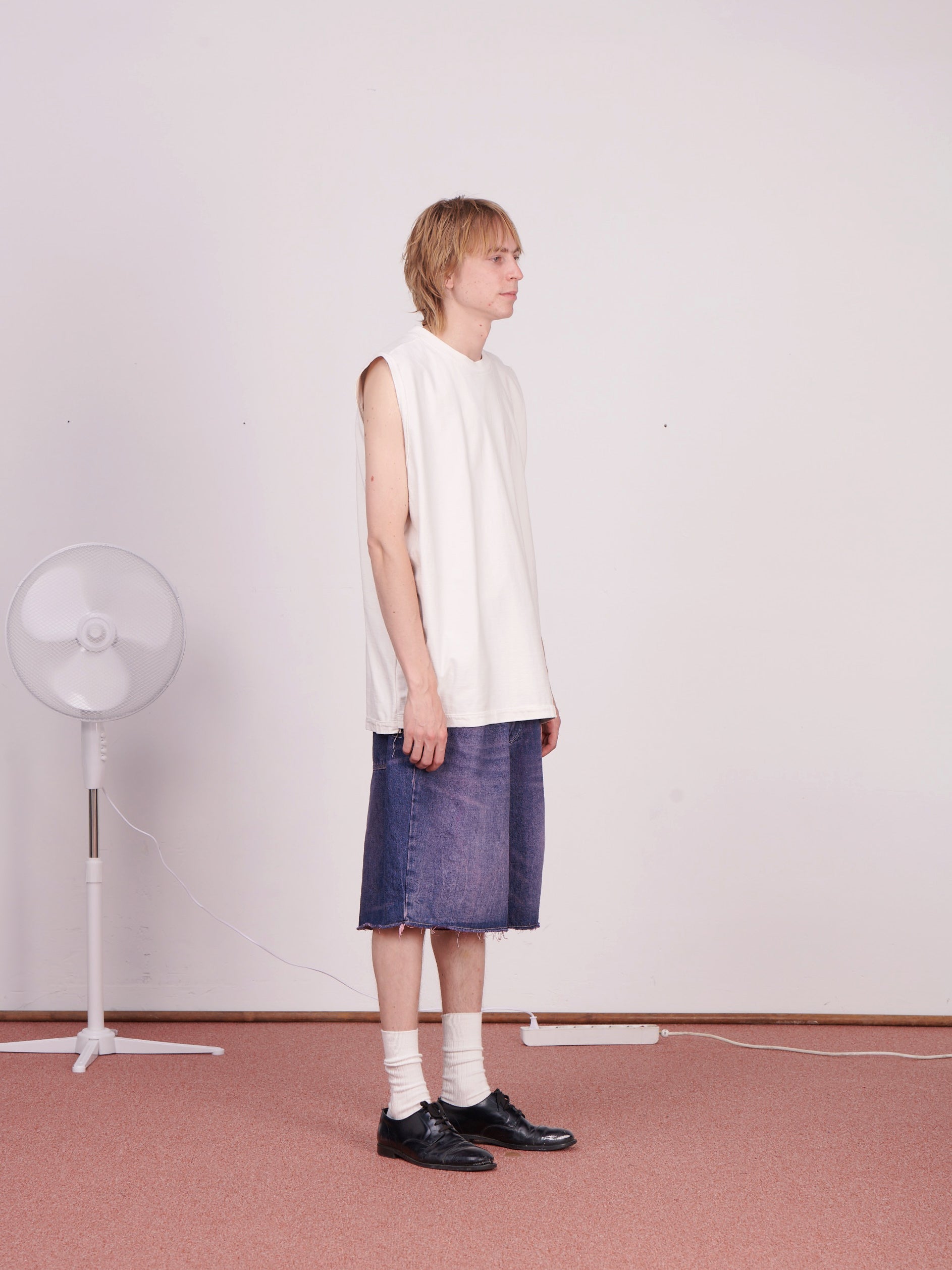CF.23.01.01.01 BIG TANK heavy dry jersey dirty faded white