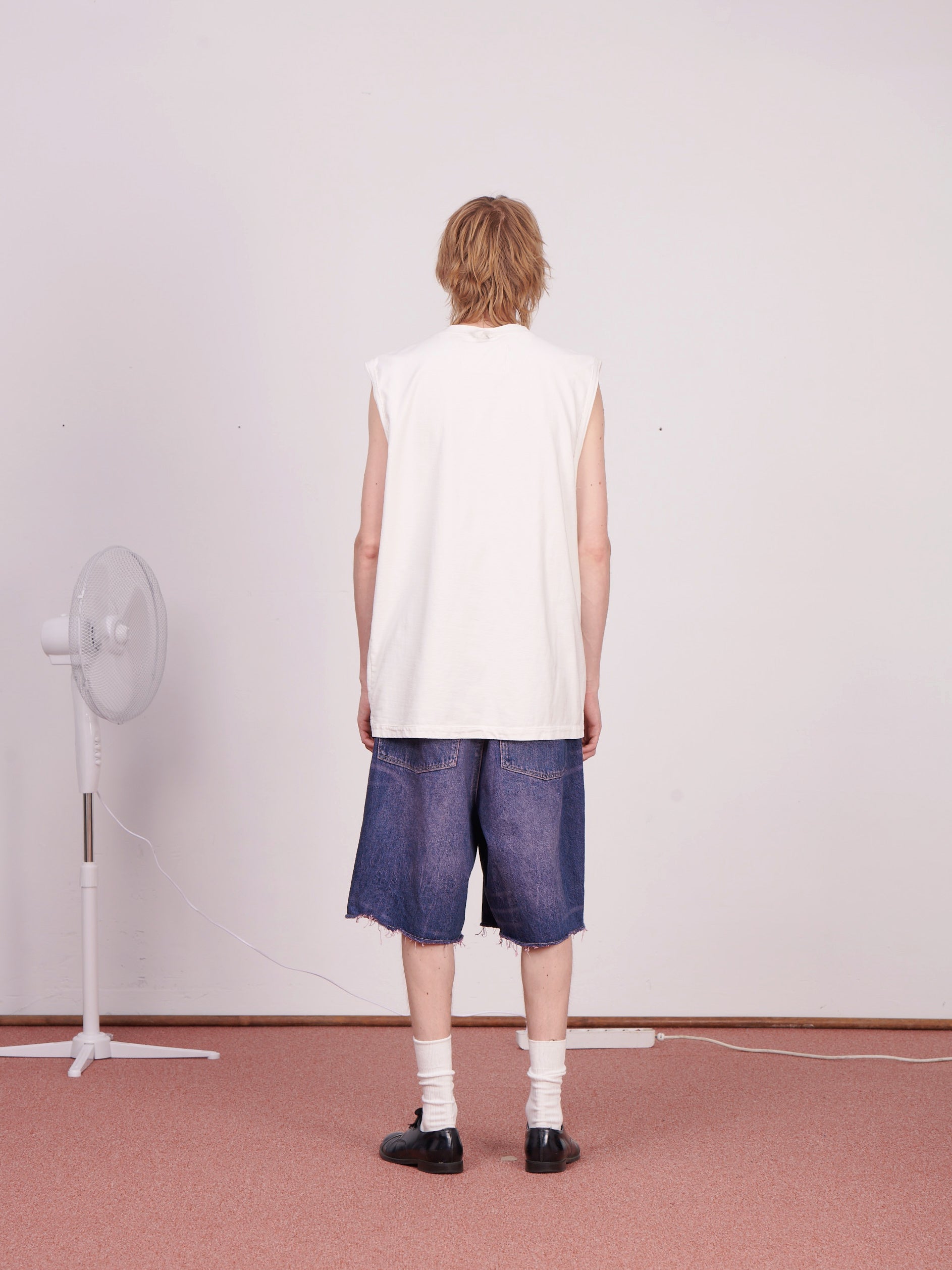 CF.23.01.01.01 BIG TANK heavy dry jersey dirty faded white