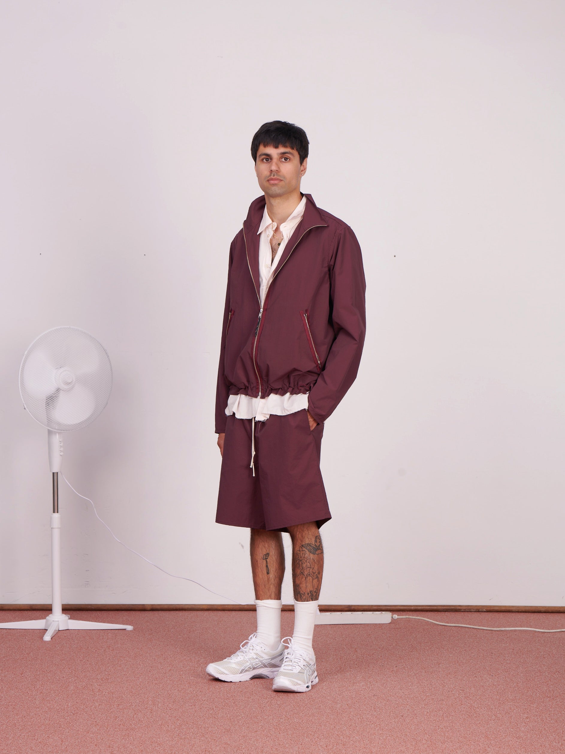 CF.23.13.02.01 KNEE SHORTS technical burgundy