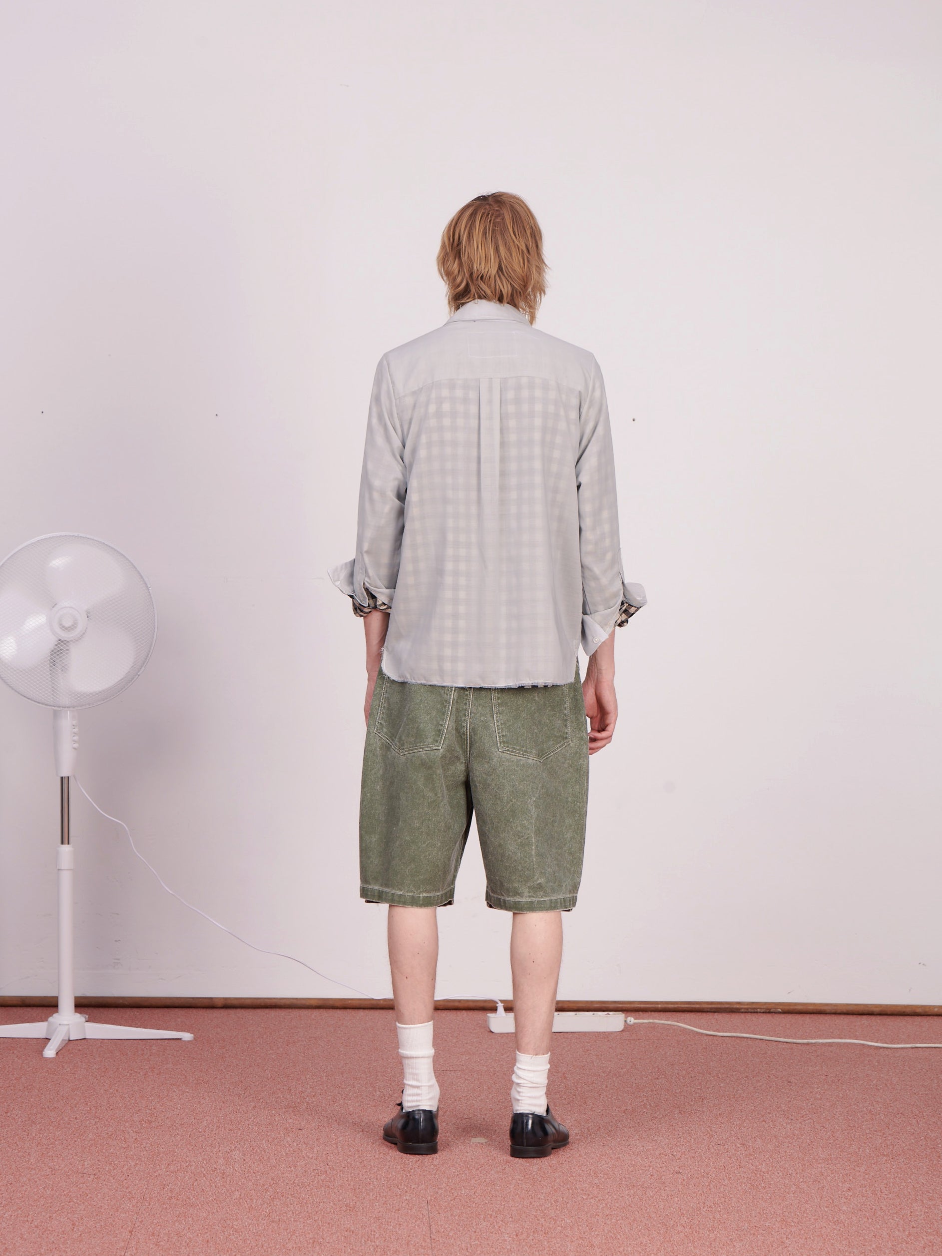 CF.23.15.01.01 WIDE SHORTS coated denim green