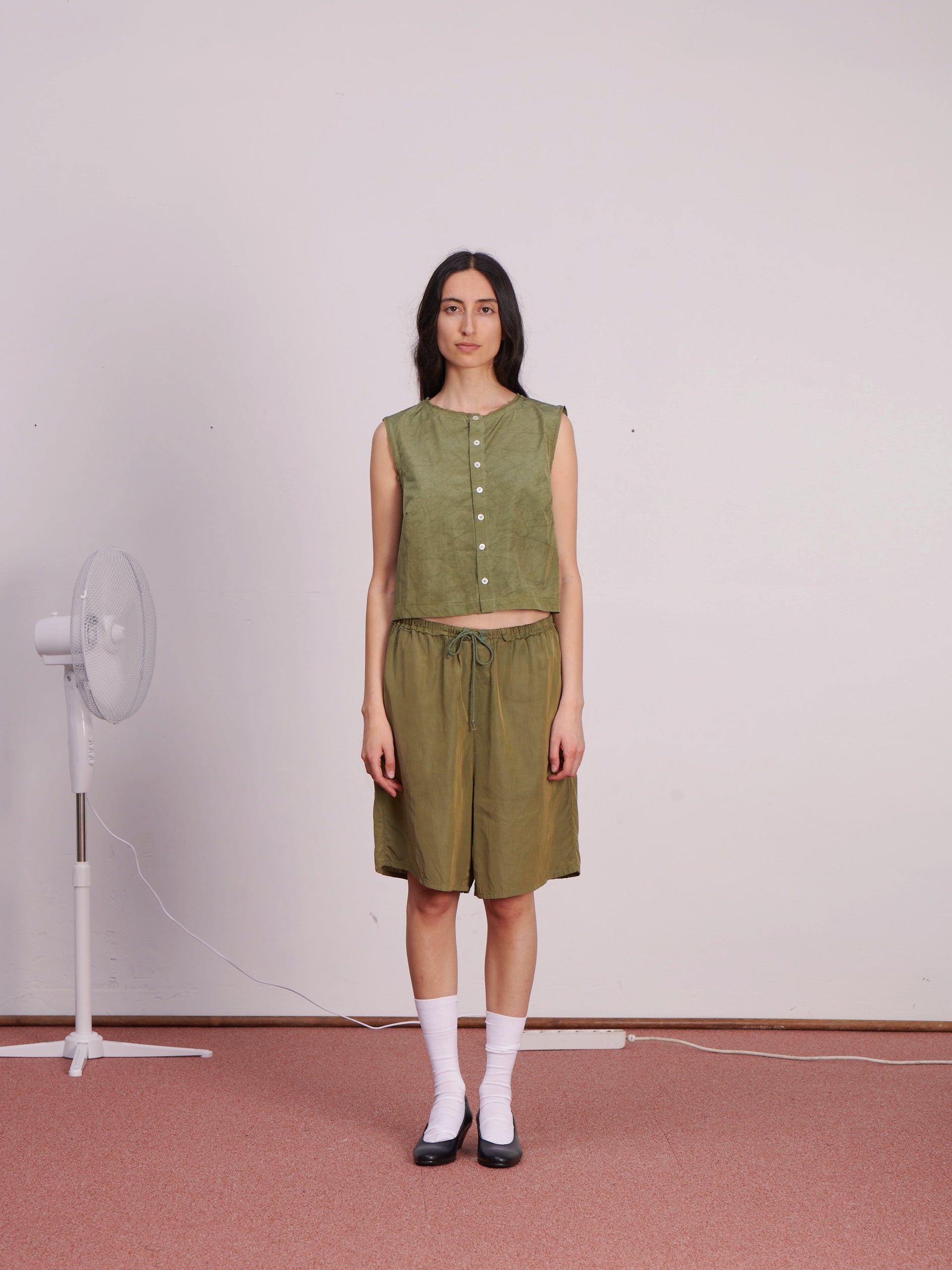 CF.23.05.02.01 NORMAL BUTTON TOP viscose green sage