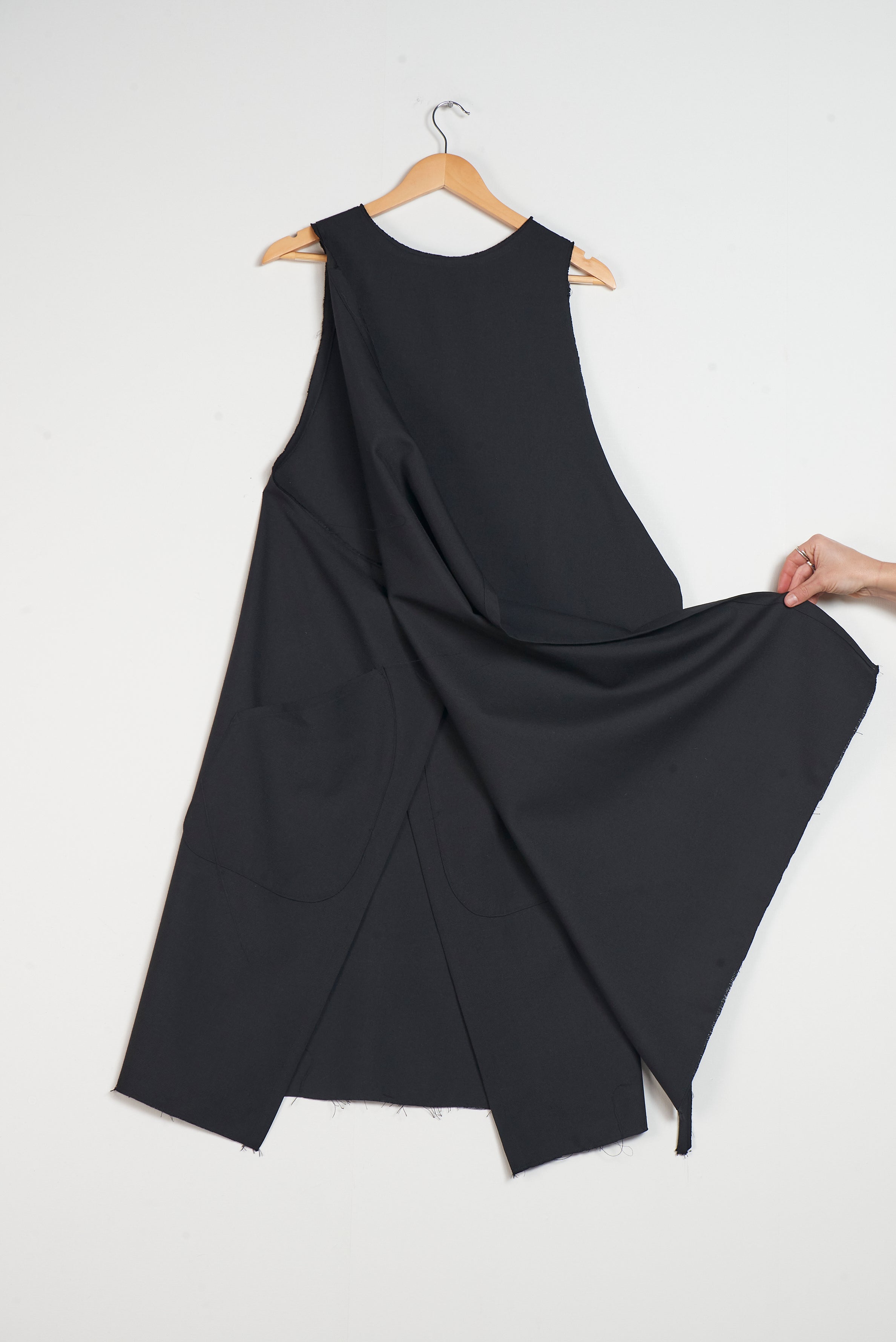 CF.20.08.04.02 WRAP DRESS black