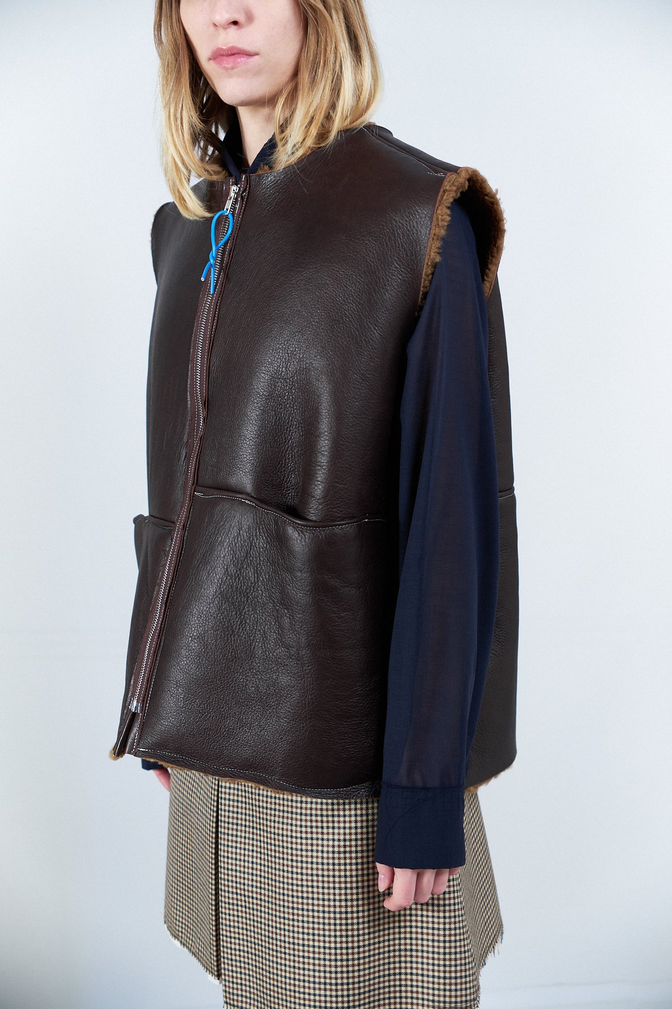 CF.20.05.04.01 SHEEP VEST brown