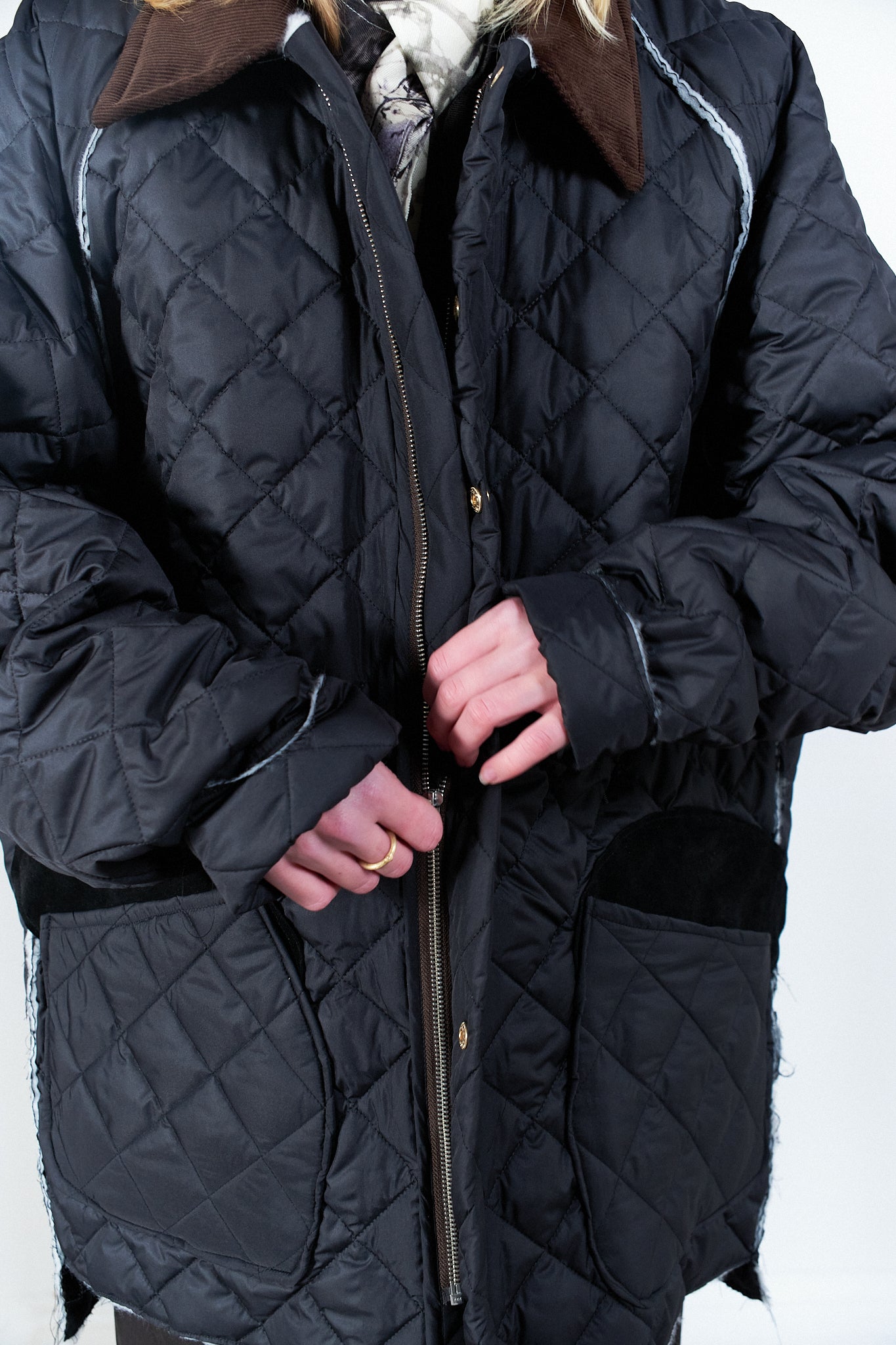 CF.20.10.04.01 QUILTED HUNTING JACKET black