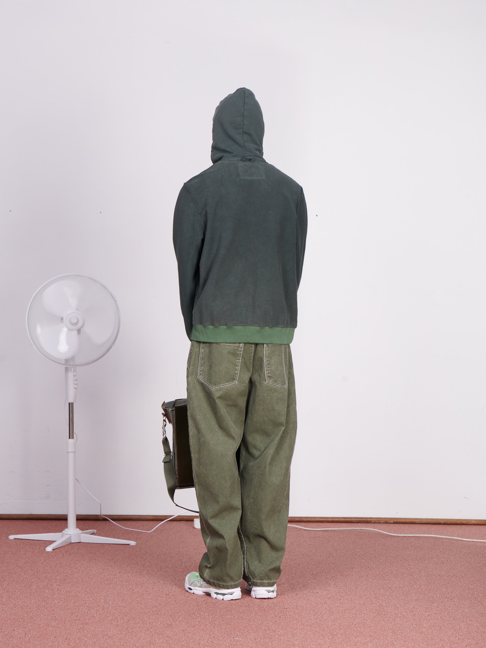 CF.23.02.01.02 FITTED INSIDE-OUT ZIP HOODIE heavy diagonal sweat sage/black faded