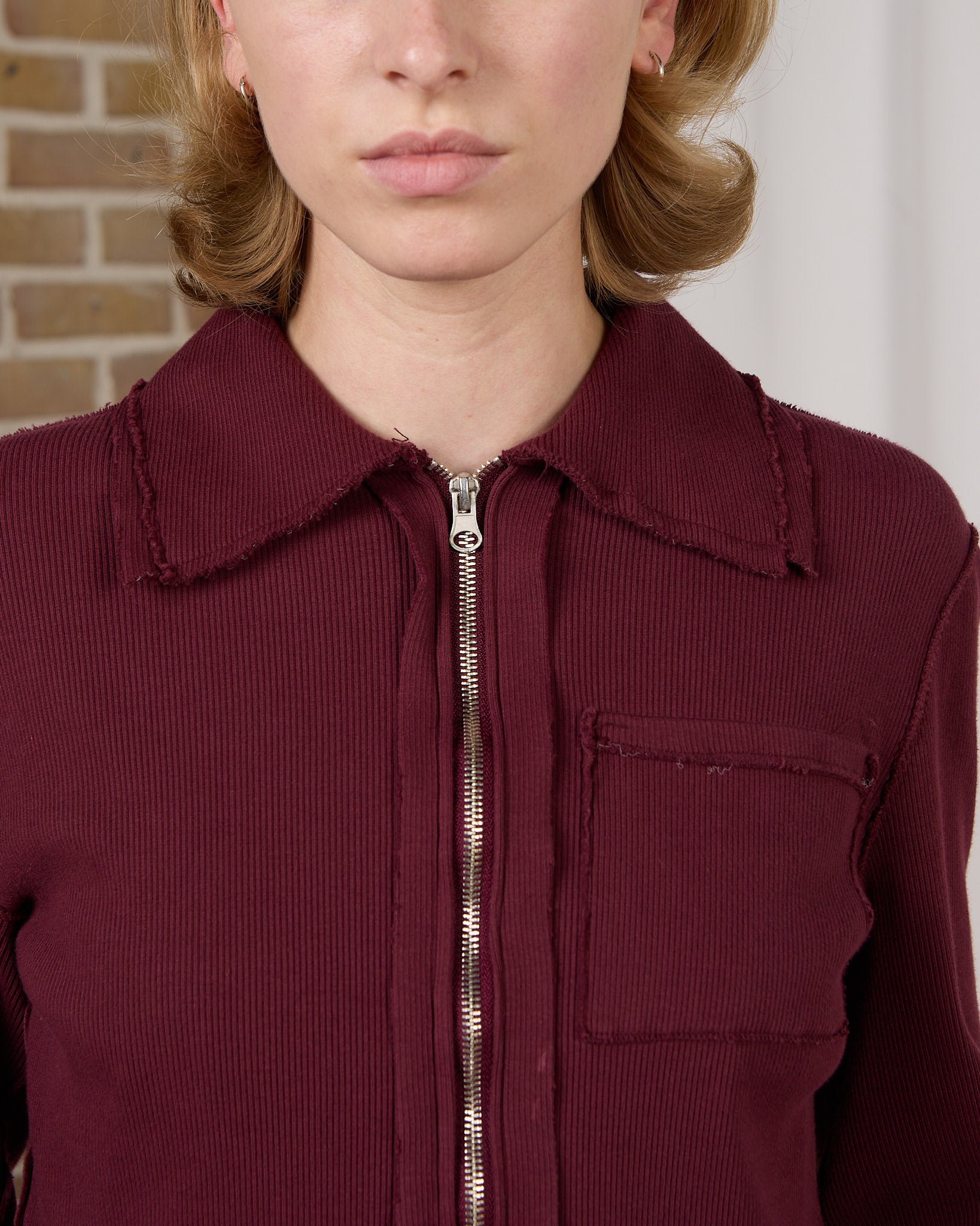 CF.23.01.08.01 FITTED RIB ZIP-CARDI 2x1 heavy rib burgundy