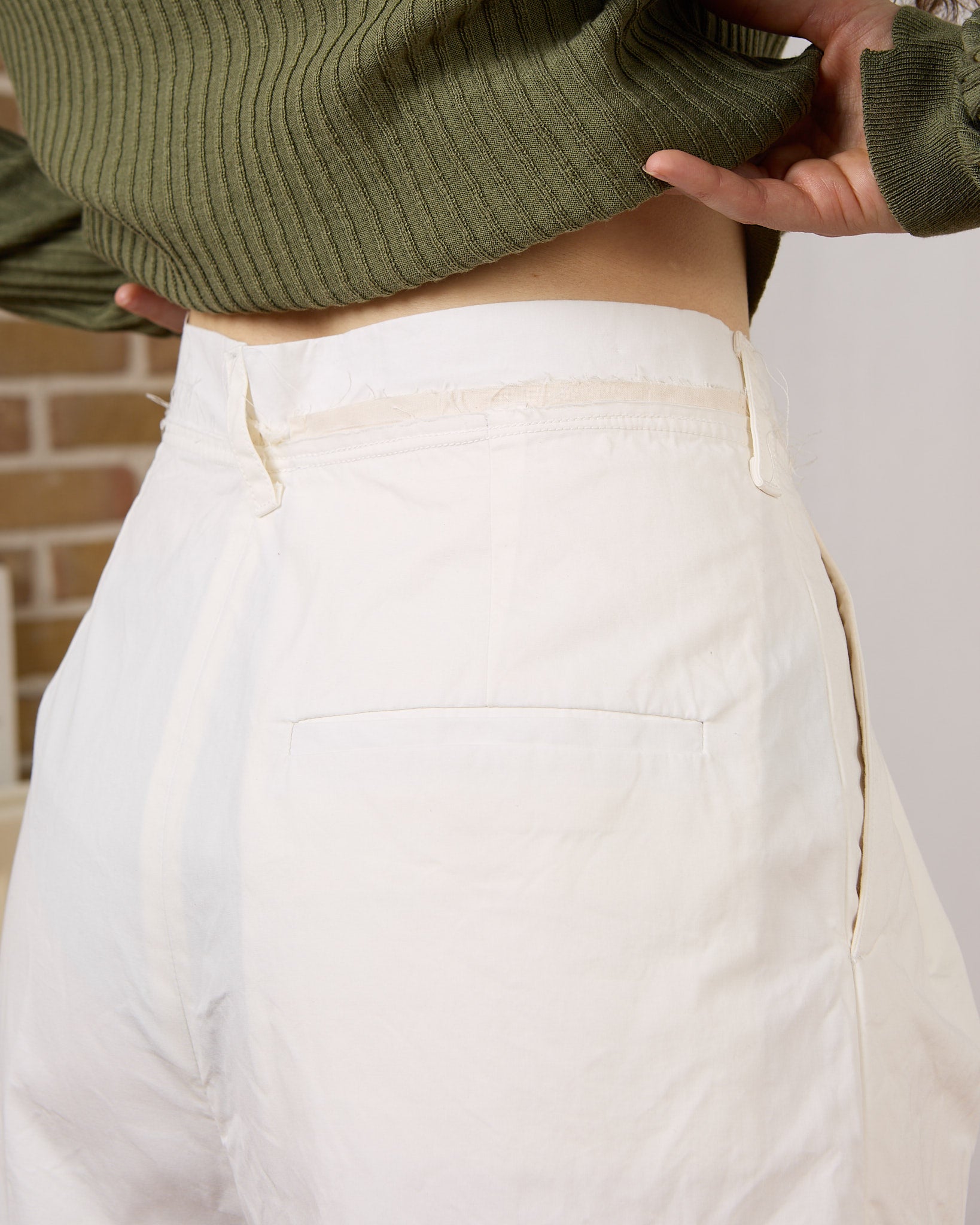 CF.23.13.04.03 SUIT PANTS SHORTS light canvas optical white