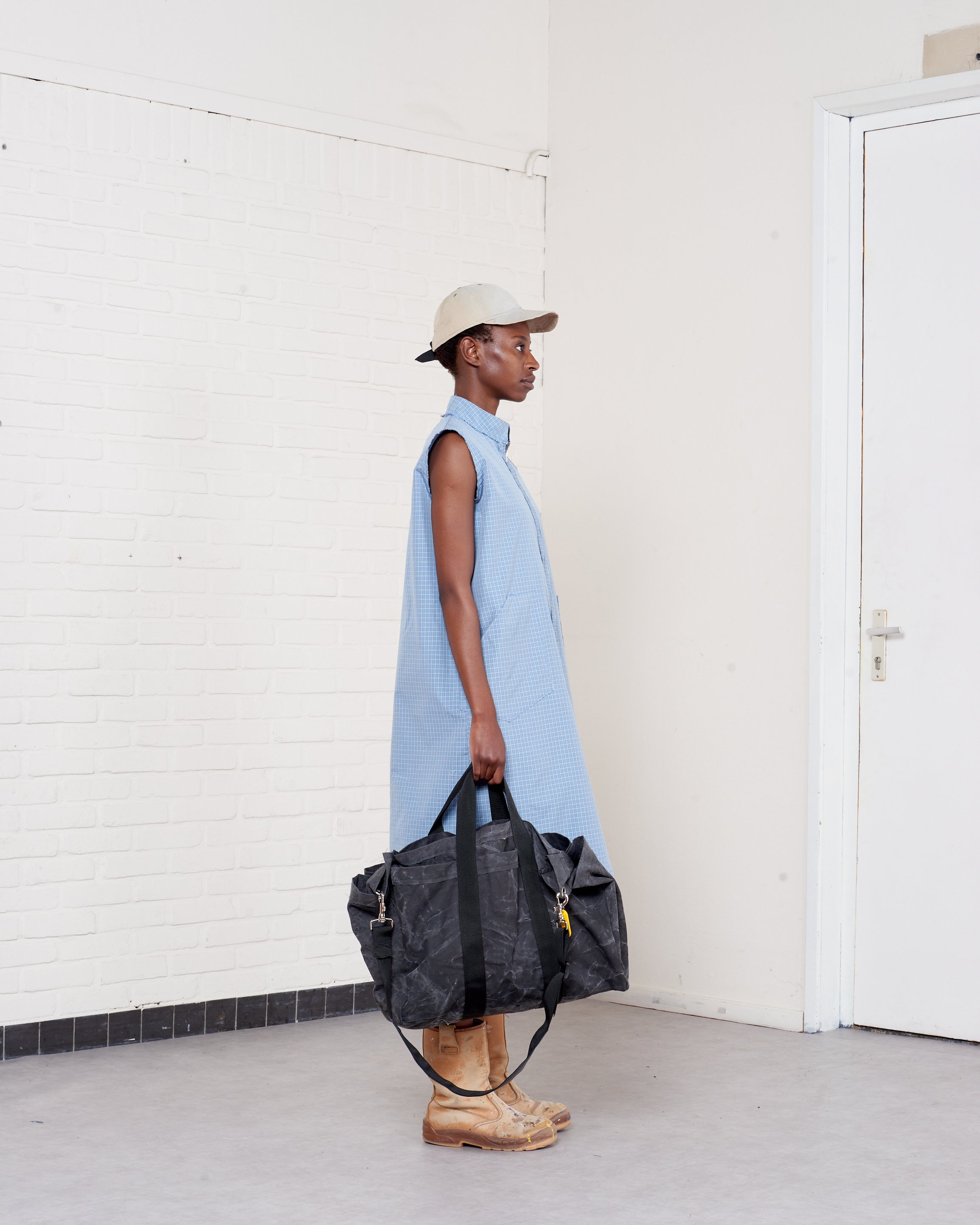 CF.21.11.04.01 WORKER SHOPPER washed black