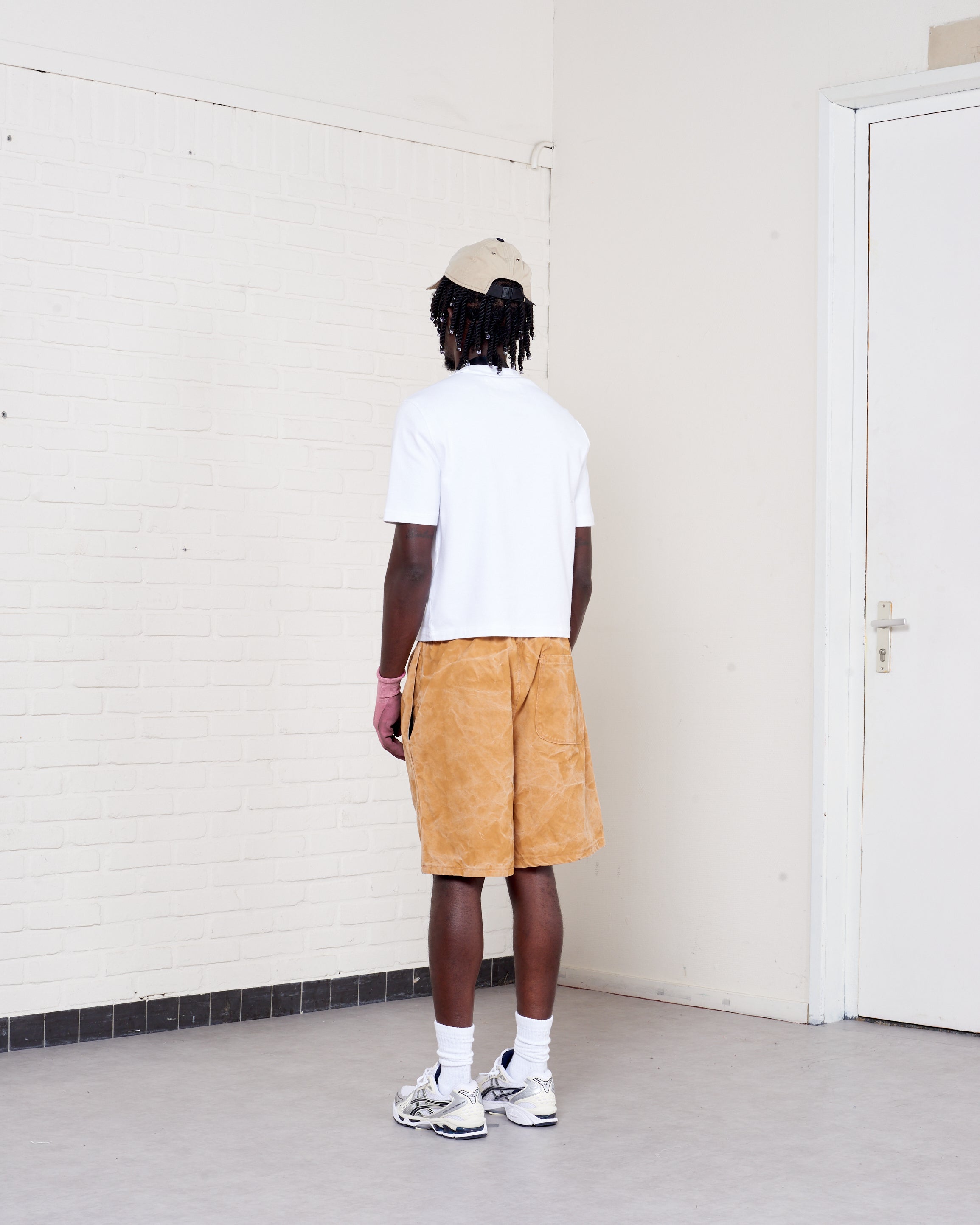 CF.21.13.01.01 KNEE SHORTS washed canvas sand vintage wash