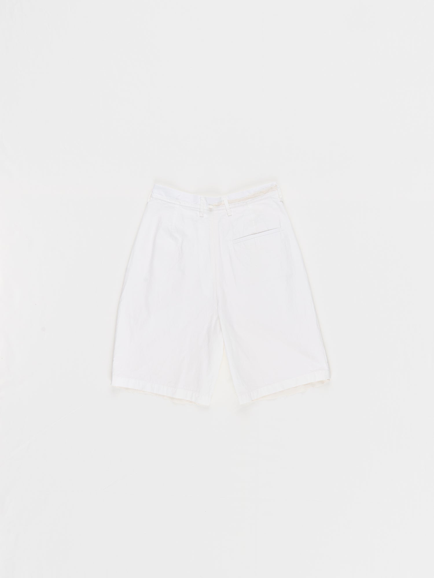 CF.23.13.04.03 SUIT PANTS SHORTS light canvas optical white