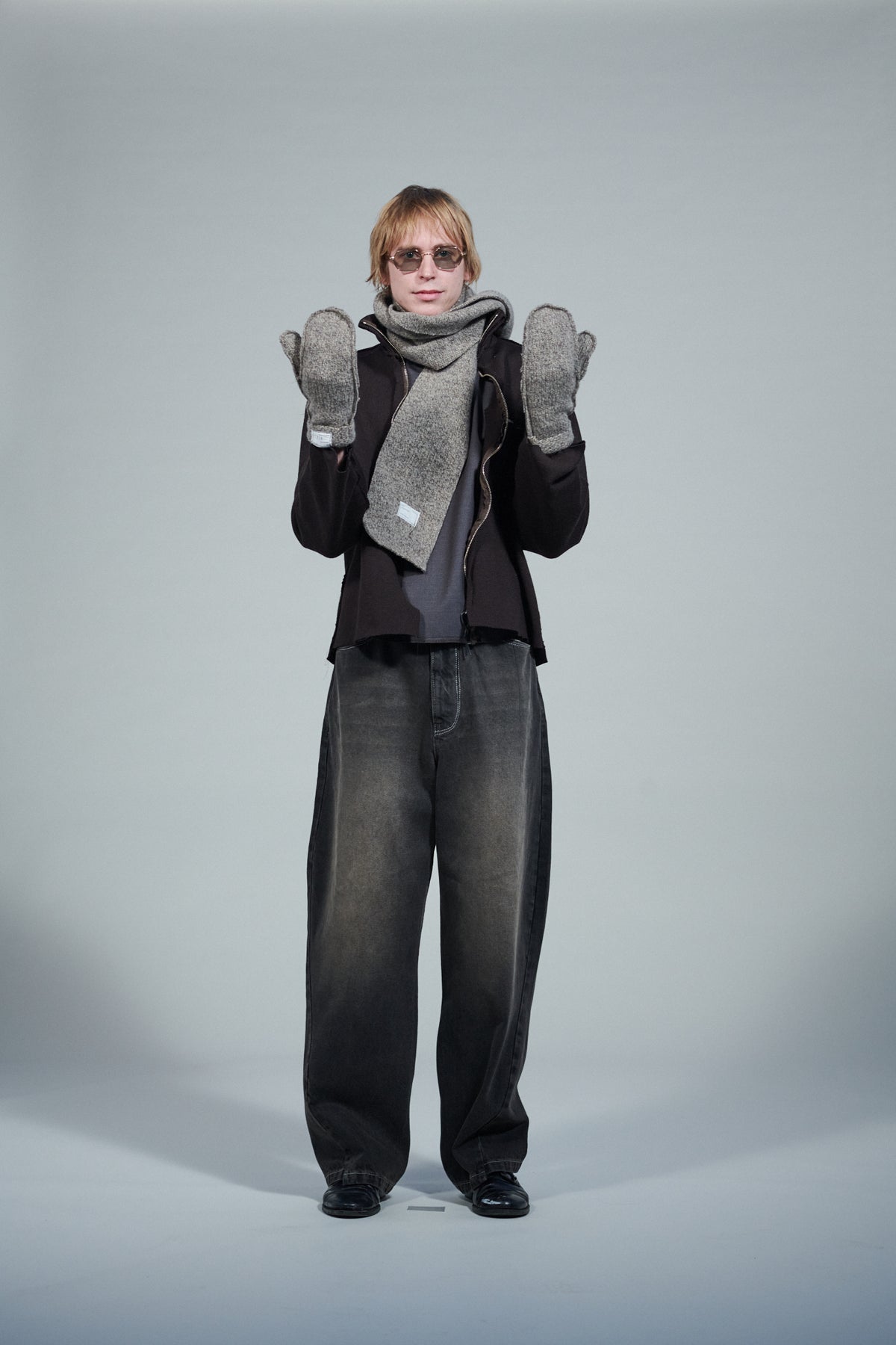 CF.22.11.04.03 HEAVY KNIT MITTENS heavy rib melange brown