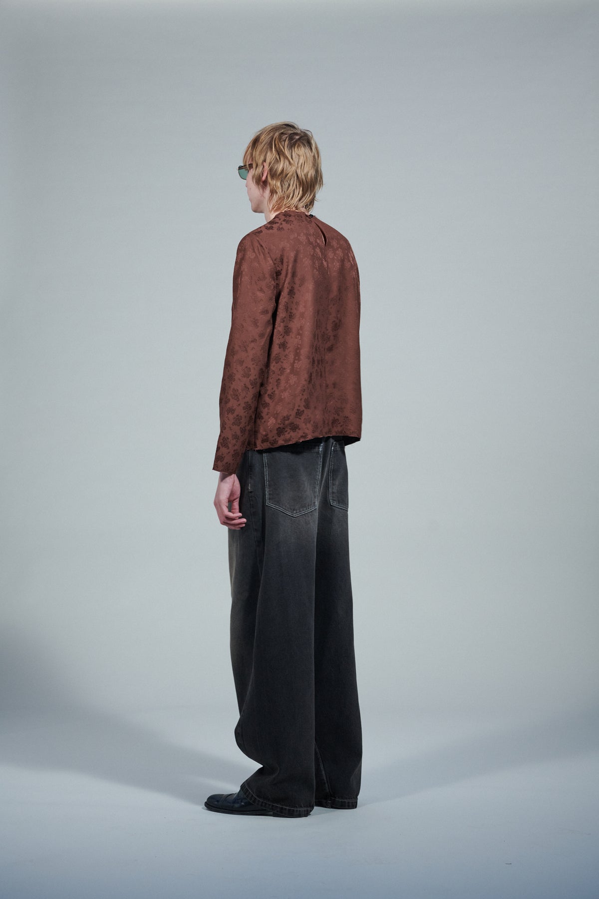 CF.22.05.02.03 NORMAL TOP LS viscose jacquard brown flower
