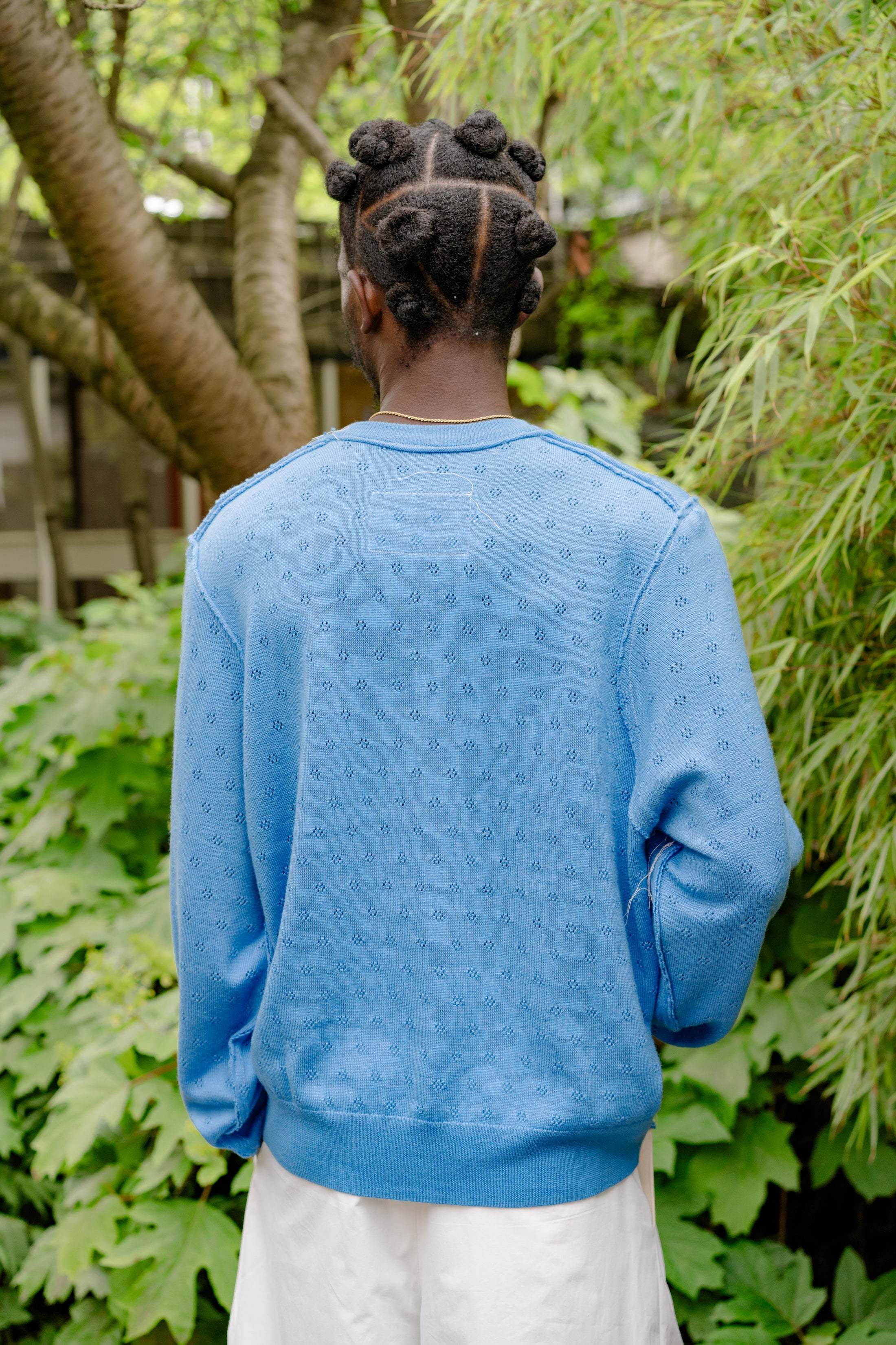 CF.19.03.10.02 FRANKENSTEIN V-NECK ajour blue – Camiel Fortgens CF.19.03.10.02 FRANKENSTEIN V-NECK ajour blue – Camiel Fortgens